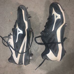 Mizuno softball cleats